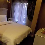Golden Gate Topkapi מלון 3*