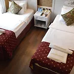 מלון Golden Gate Topkapi 3*