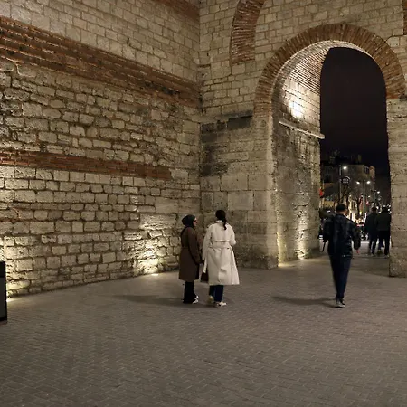 Отель Golden Gate Topkapi Стамбул