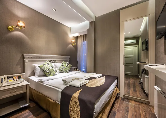 Отель Golden Gate Topkapi 3*