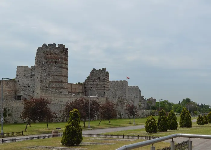 Golden Gate Topkapı